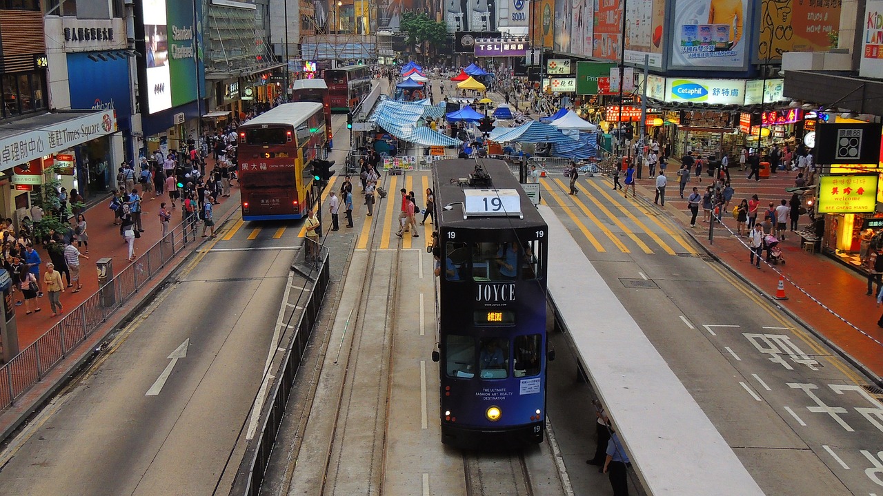 2024香港正版资料免费看-全面解析配送版在现代物流系统中的应用与发展