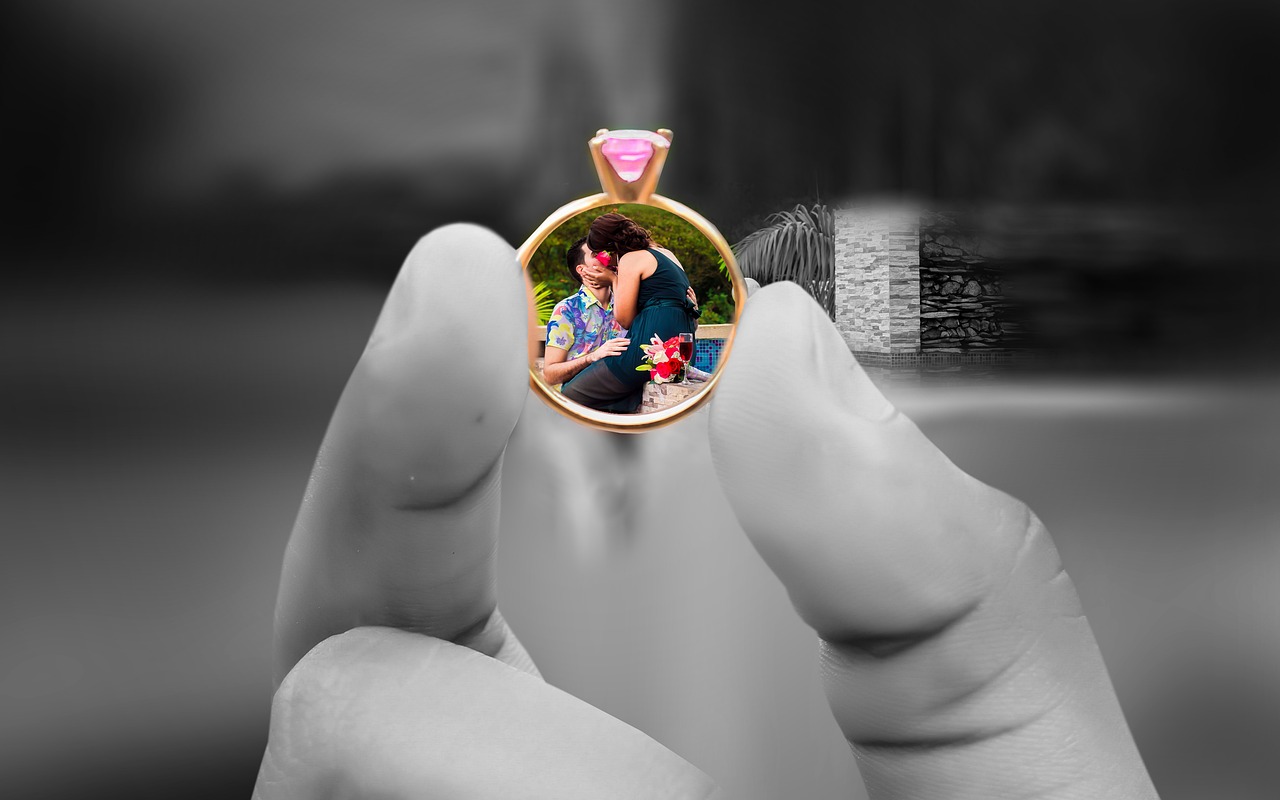当代婚恋观念变迁，爱情向东，婚姻向西的最新趋势